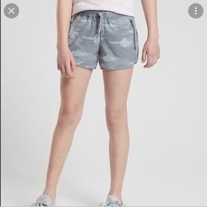 Athleta girl camo gray shorts